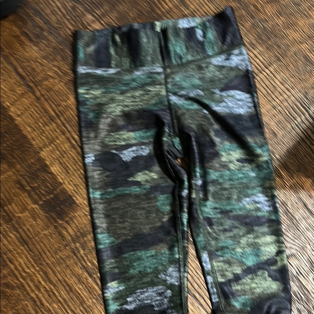 Green and Black Camouflage Leggings with Wide Waistband